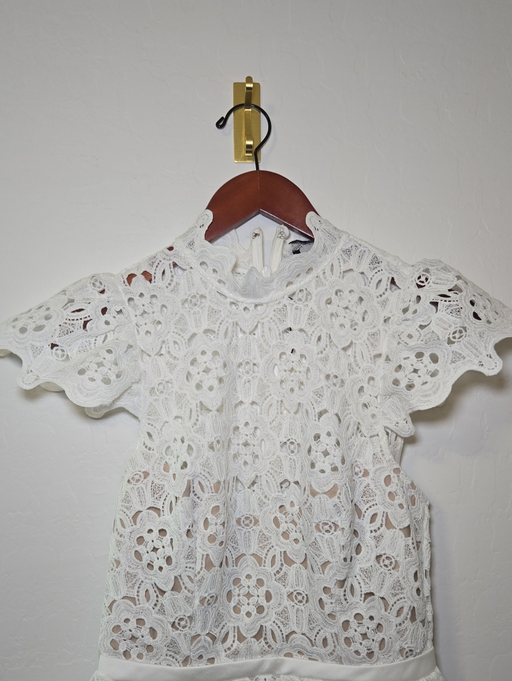 Bardot Rowen High-Neck Lace Mini Dress White Fit & Flare Scalloped Size 4 NWT - Picture 7 of 12